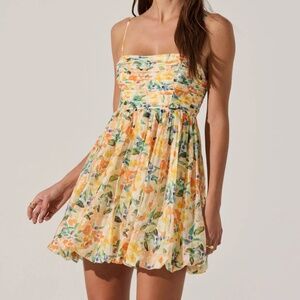 ASTR The Label Bubble Floral Mini Dress Orange multi Floral Size M $89